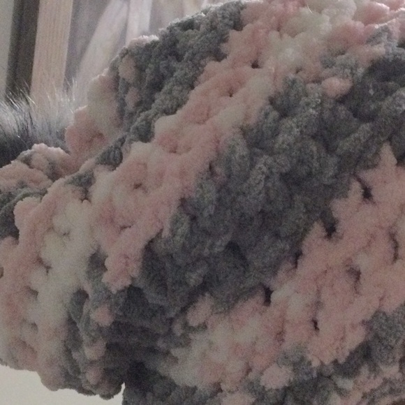 Handmade Chic Striped slouchy Beanie with Pom Pom - Picture 5 of 8